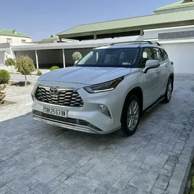 Toyota Highlander 2023
