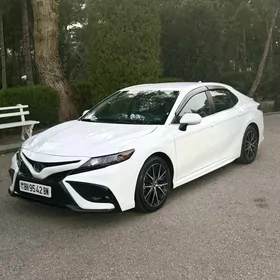 Toyota Camry 2022