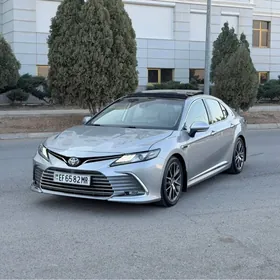 Toyota Camry 2022