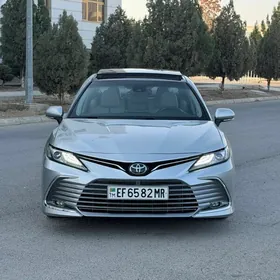 Toyota Camry 2022