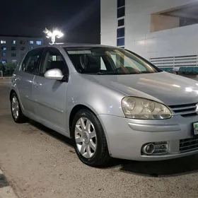 Volkswagen Golf 2004