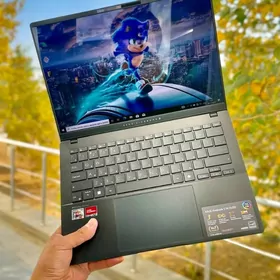 Zenbook OLED 16-RAM|RGB Keyboa