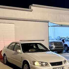 Toyota Camry 2000