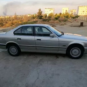 BMW 525 1990