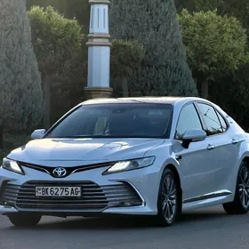 Toyota Camry 2018