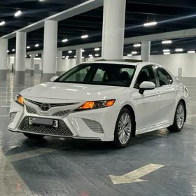 Toyota Camry 2018