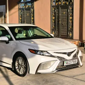Toyota Camry 2020