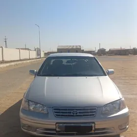 Toyota Camry 2000