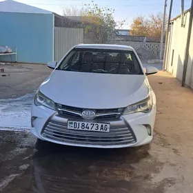 Toyota Camry 2017
