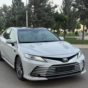 Toyota Camry 2022