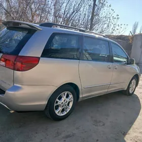 Toyota Sienna 2005