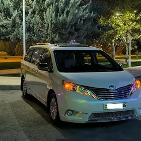 Toyota Sienna 2017