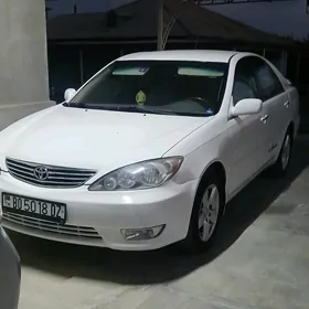 Toyota Camry 2004