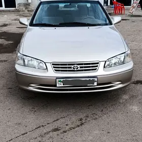 Toyota Camry 2000