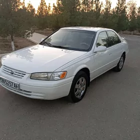Toyota Camry 1999