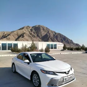 Toyota Camry 2020