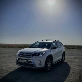 Toyota Highlander 2019