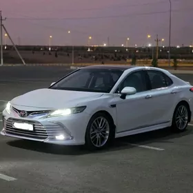 Toyota Camry 2018