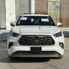 Toyota Highlander 2020
