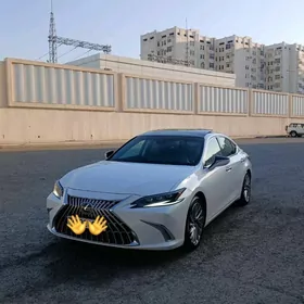 Lexus ES 350 2022