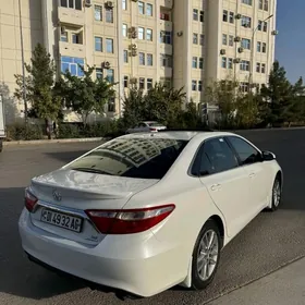 Toyota Camry 2015