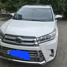 Toyota Highlander 2017
