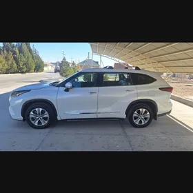 Toyota Highlander 2024