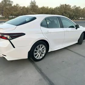 Toyota Camry 2022