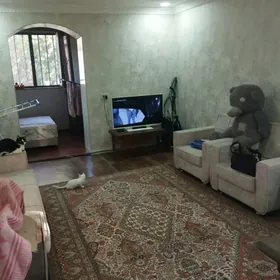 1 KOMNAT GOSTINKA 5 MKR