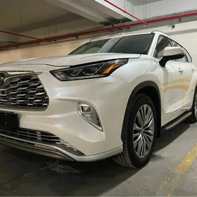 Toyota Highlander 2022