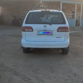 Toyota Sienna 1999