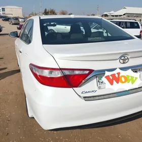 Toyota Camry 2017