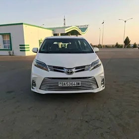 Toyota Sienna 2017