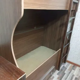 Двухъярусная кровать для детей