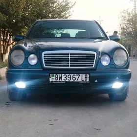 Mercedes-Benz E320 1999