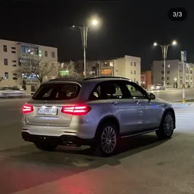 Mercedes-Benz GLC-Class 2016