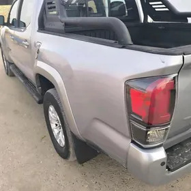 Toyota Tacoma 2019