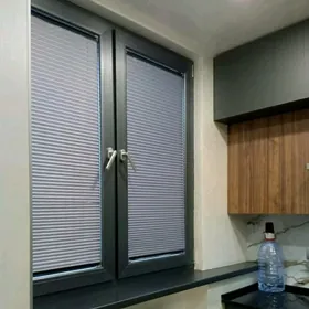 Zalyuzlar perdeler tutular zal