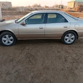 Toyota Camry 2001