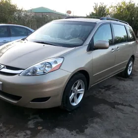 Toyota Sienna 2006