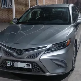 Toyota Camry 2020