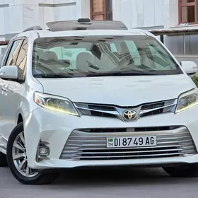 Toyota Sienna 2016