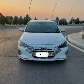 Hyundai Elantra 2020