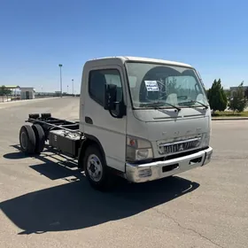 Mitsubishi Canter 2025