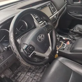 Toyota Highlander 2018