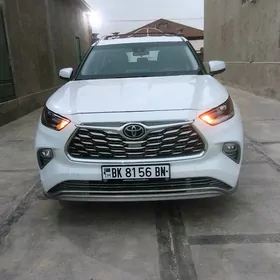 Toyota Highlander 2022