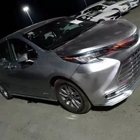 Toyota Sienna 2021