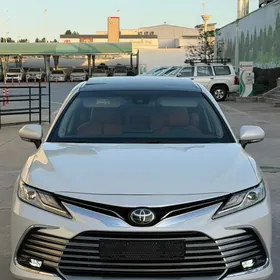 Toyota Camry 2023