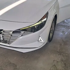 Hyundai Elantra 2021