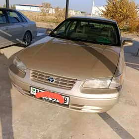 Toyota Camry 1998